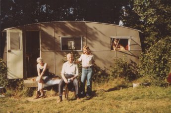 caravan_family345.jpg